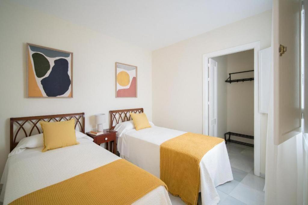 San Pablo Premium Suites Sevilla Bagian luar foto