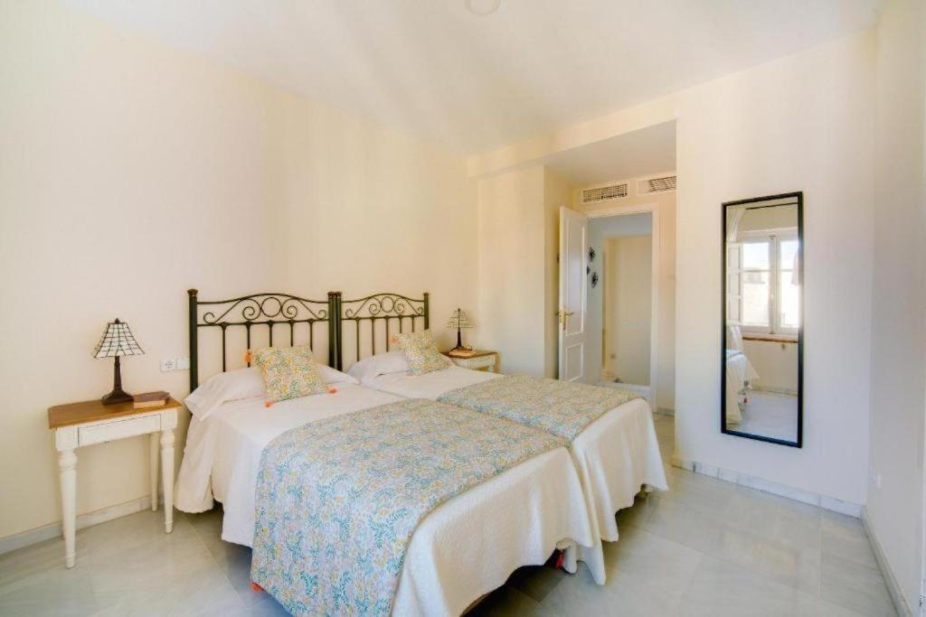 San Pablo Premium Suites Sevilla Bagian luar foto