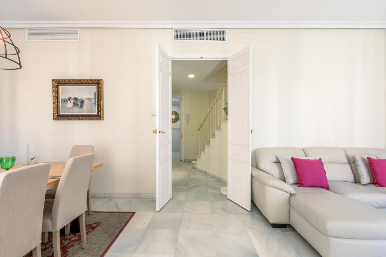 San Pablo Premium Suites Sevilla Bagian luar foto